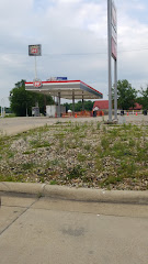 Gas station near Red Carpet Inn Montrose